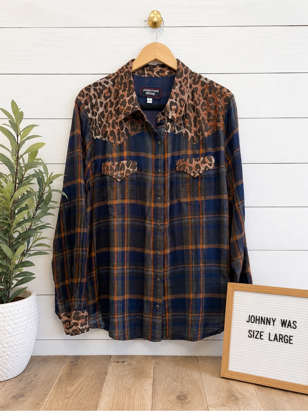 💙Johnny Was Plaid Button-Up Shirt with Leopard Print Accents Size Large